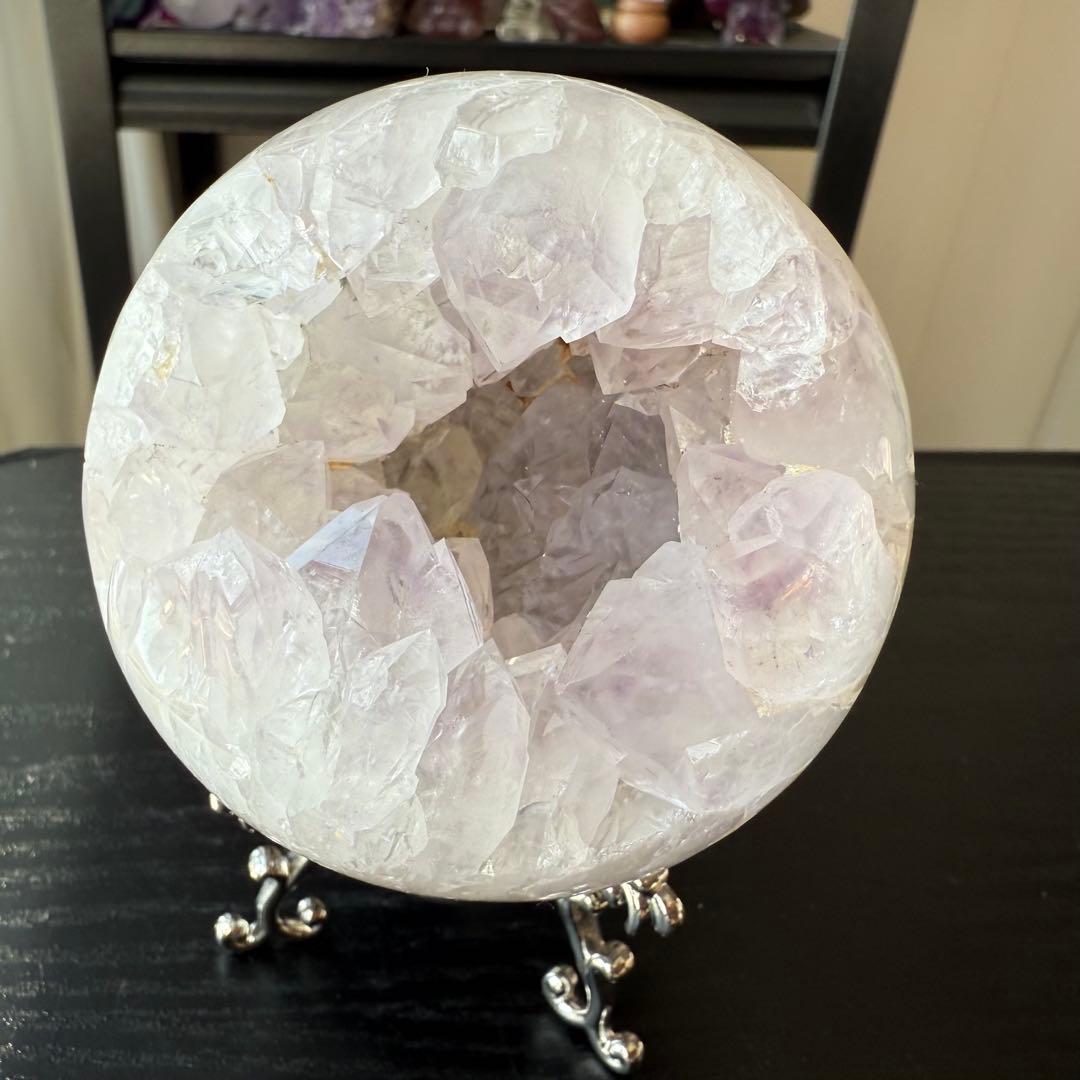 天然石アメジストの笑い口　置物　スフィアNO.120305