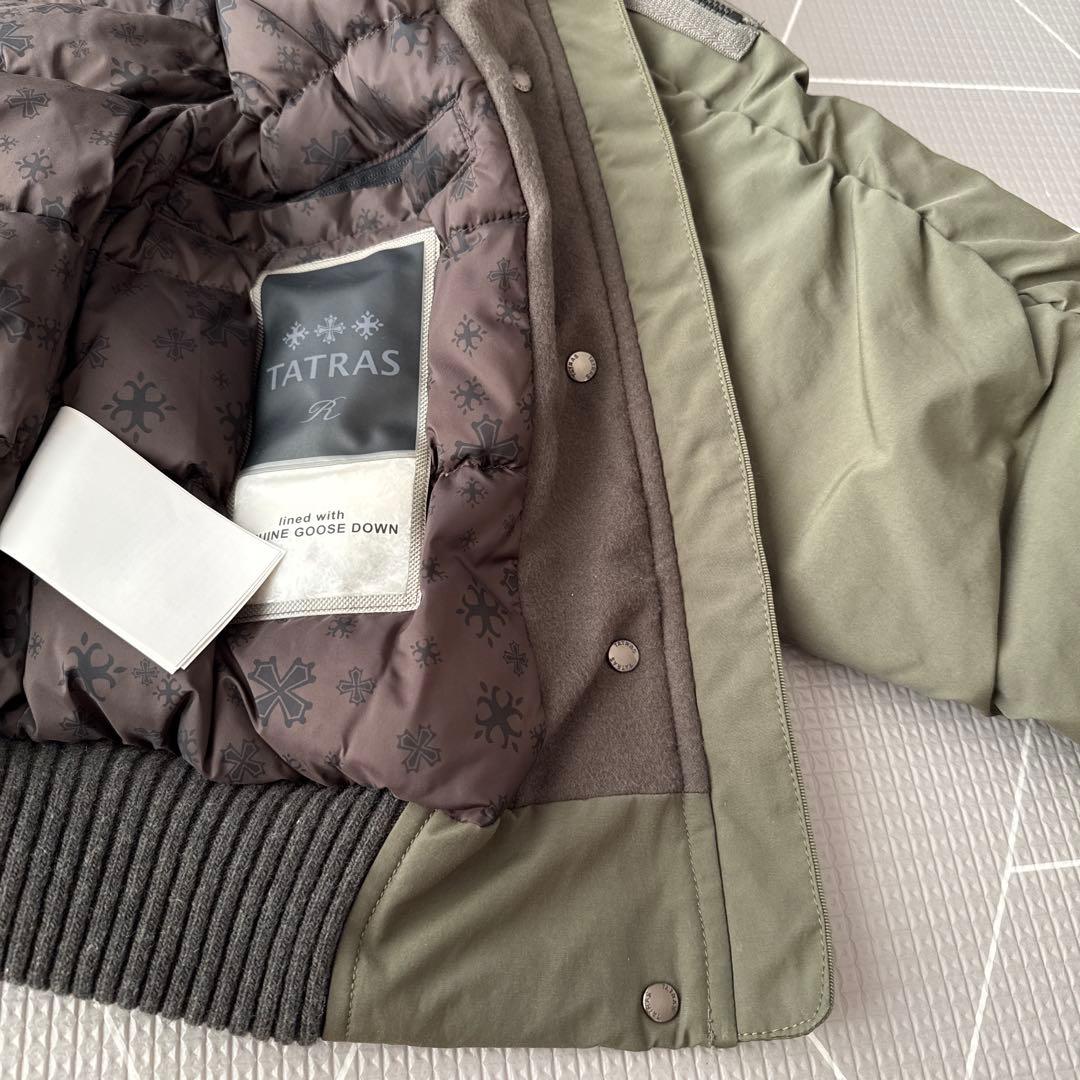 TATRAS ショートダウン　オリーブ