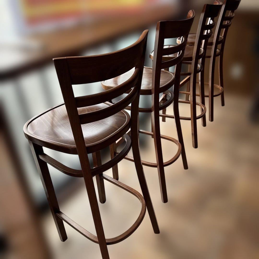 木製ブラウンバースツール