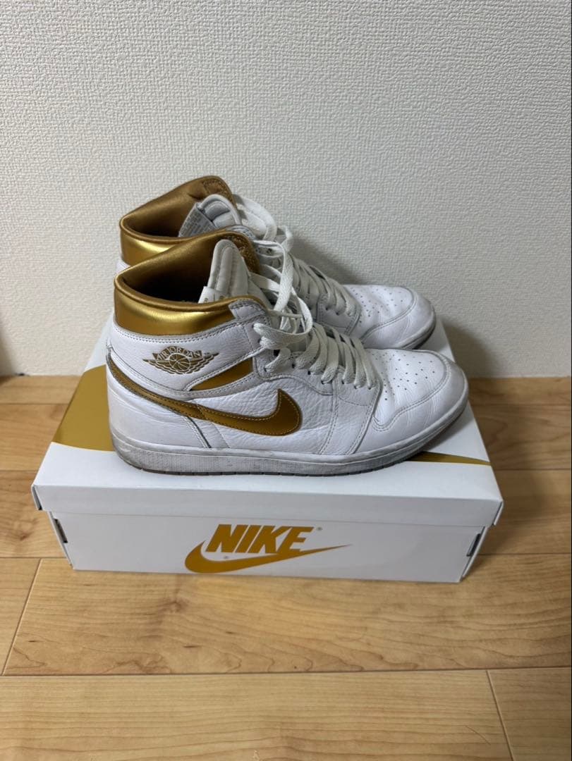Nike Air Jordan 1 ホワイト/ゴールド