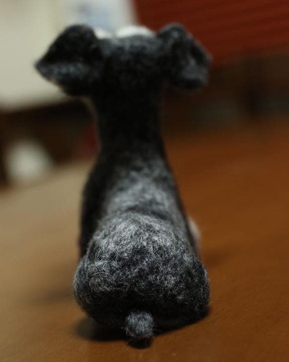 羊毛フェルト　シュナウザー
