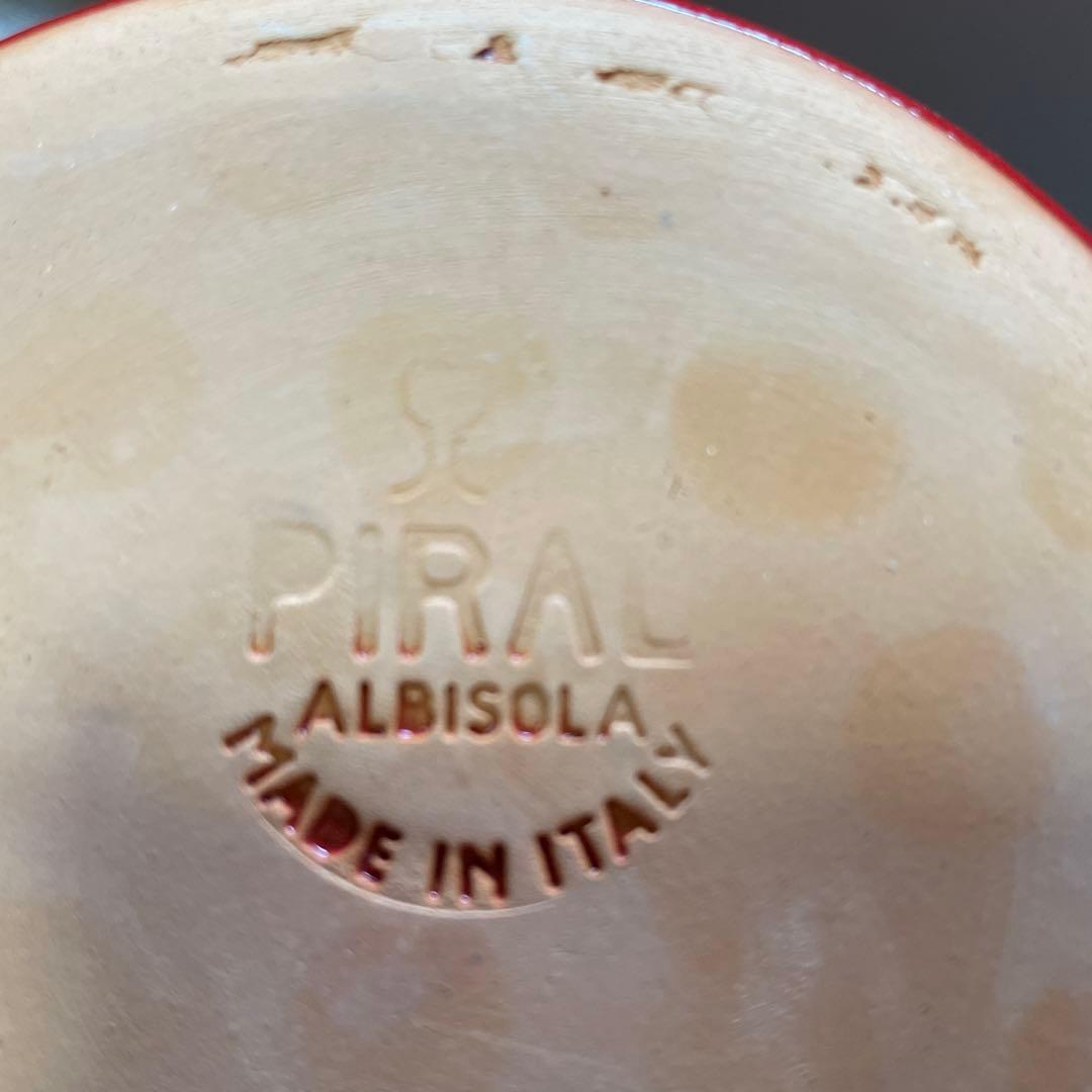 イタリア製「PIRAL（ピラル）」のフォンデュ鍋 落ち着いた赤色がとても可愛い