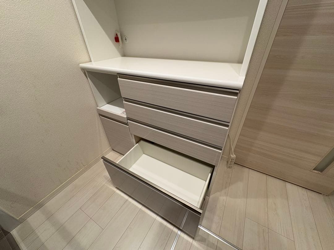 ホワイト木目調収納キャビネット　ニトリ　幅120