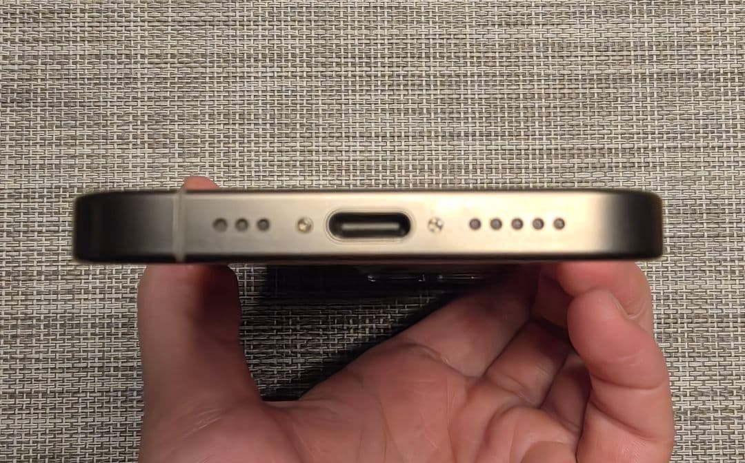 iPhone15 Pro 128GB SIMフリー ナチュラルチタニウム