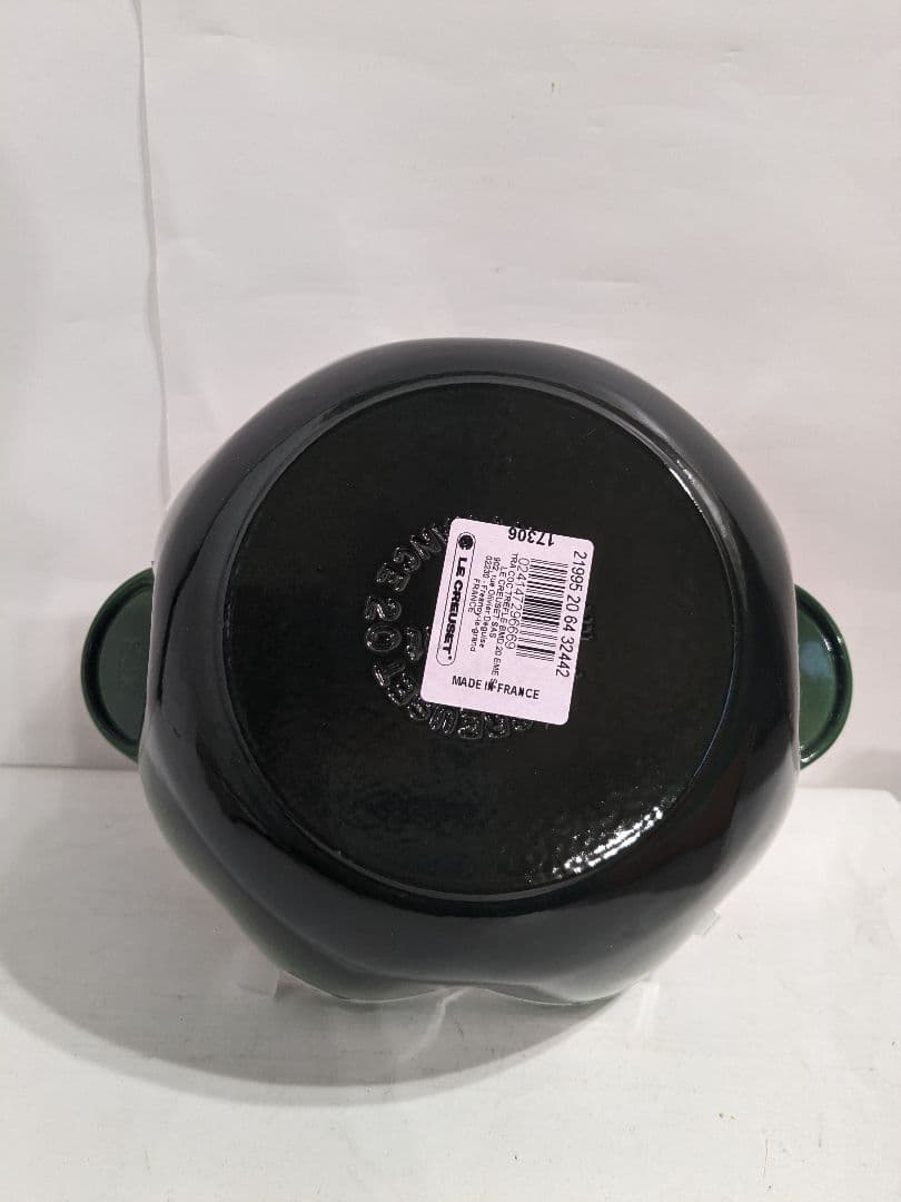 レア品未使用　ル・クルーゼ　ココット　トレフル　クローバー　20cm　エメラルド
