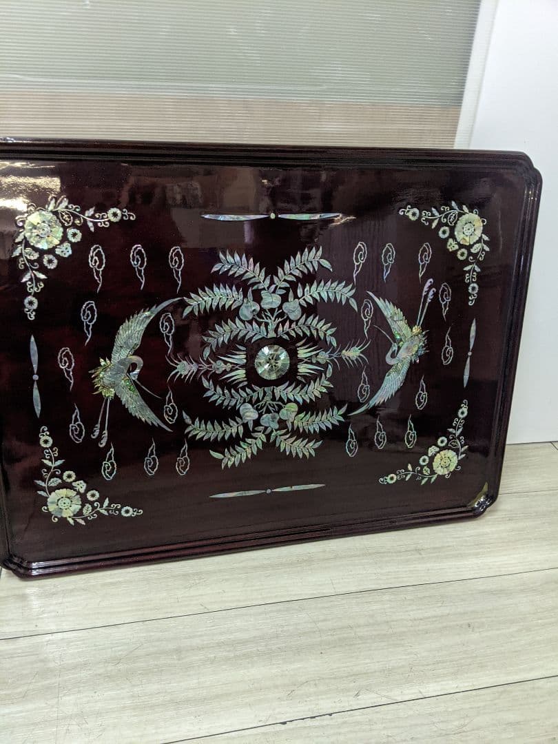 李朝螺鈿食事台　時代物　折畳式