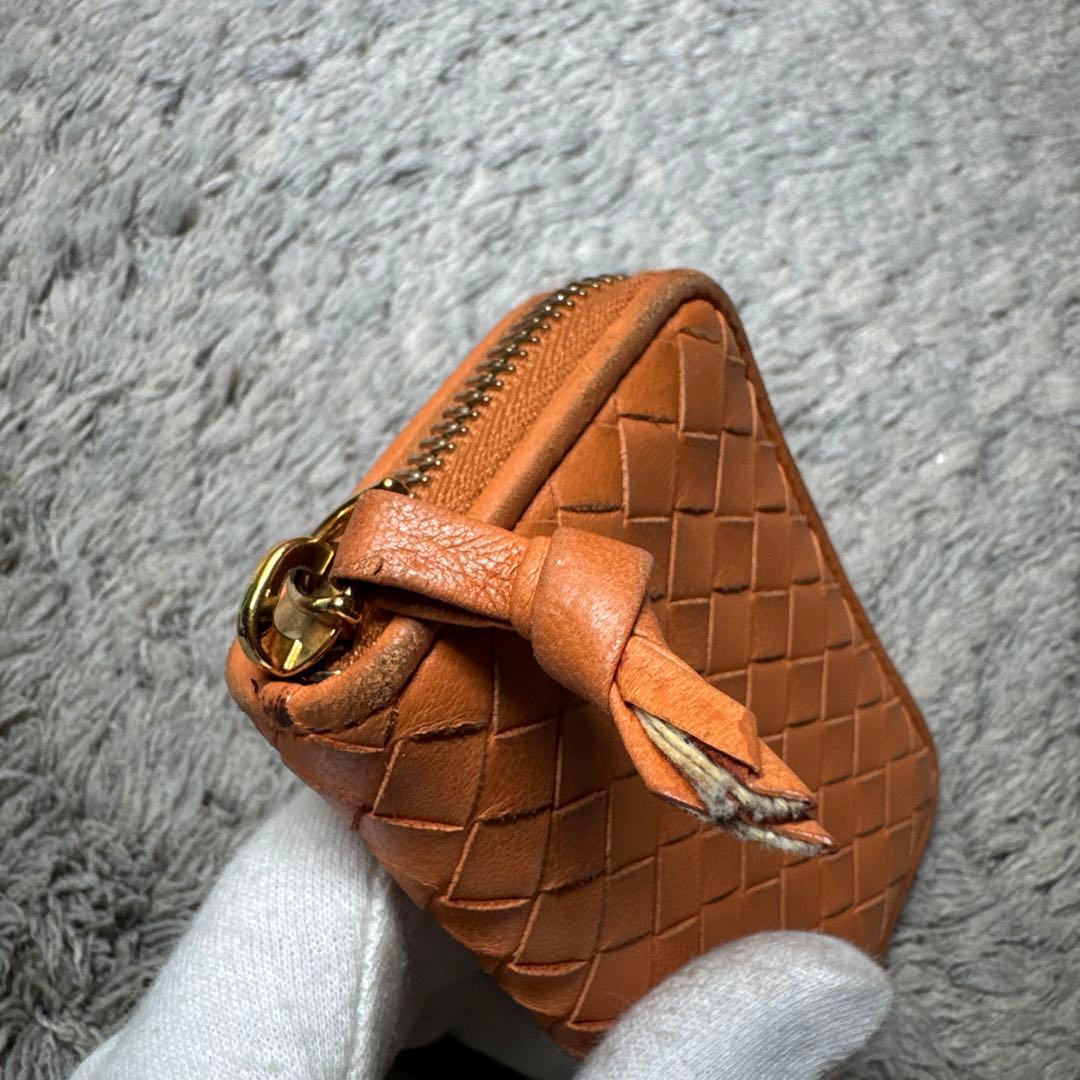 BOTTEGA VENETA ケース イントレチャート レザー