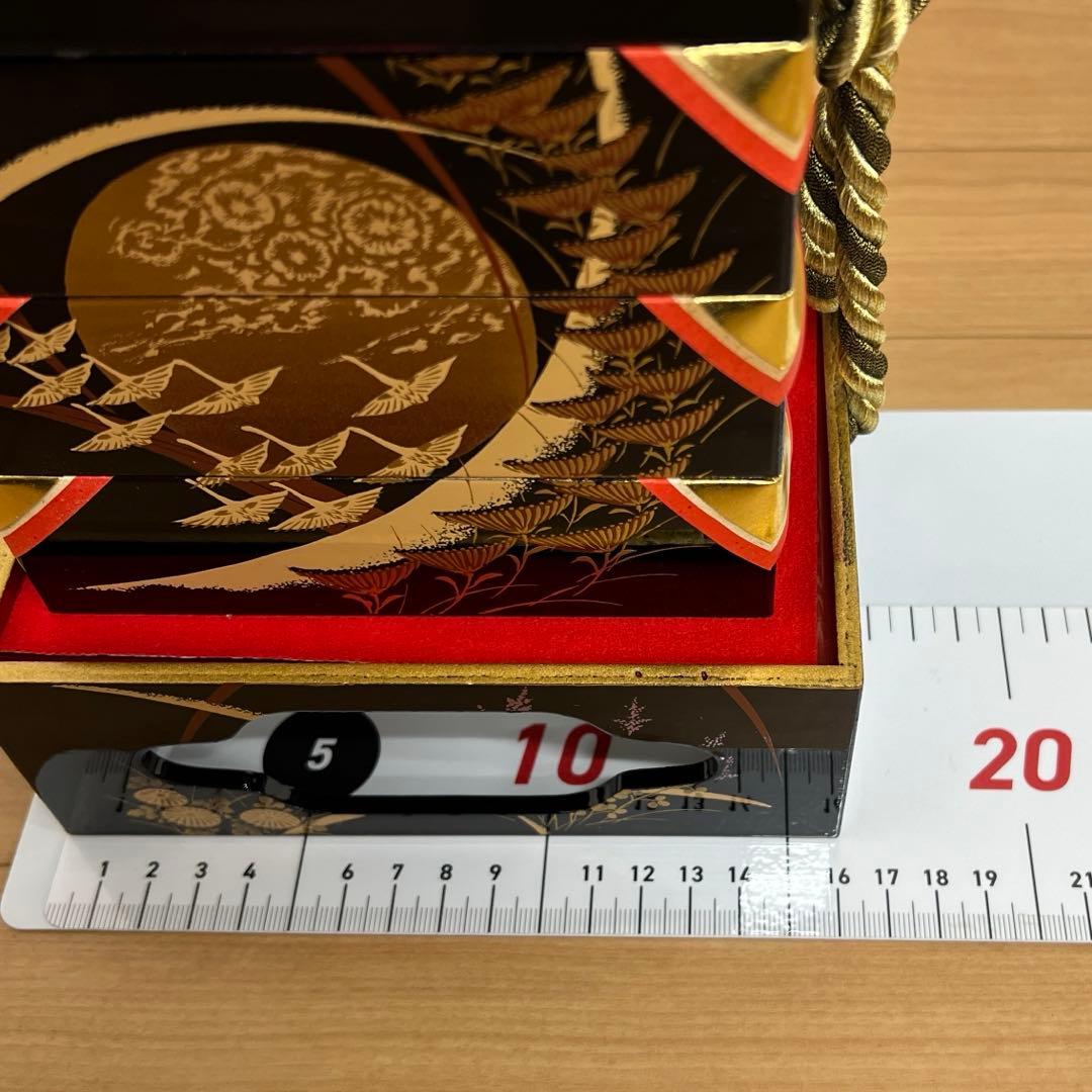 雛人形　桃の節句　御道具三点セット　菊鶴蒔絵