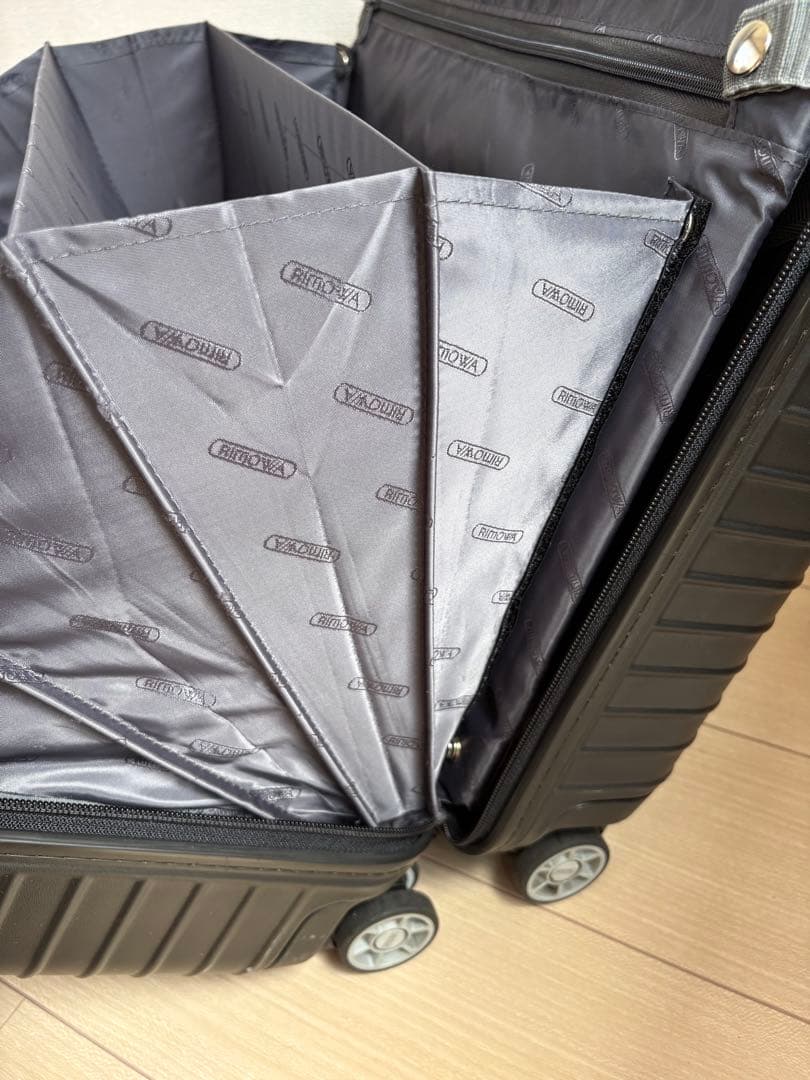 希少　リモワRIMOWAボレロBolero 4輪　キャリーケース　40L