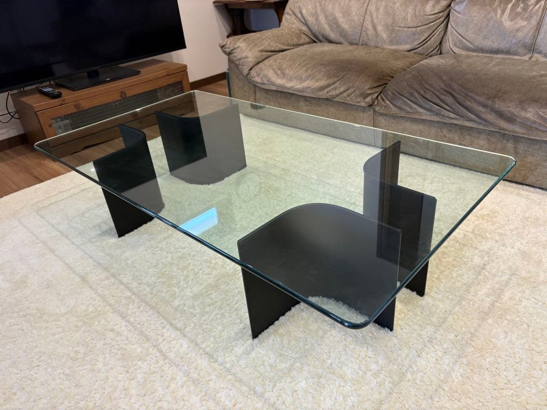 値下げしました！ センターテーブル　ガラス卓上　 140cm x 75cm