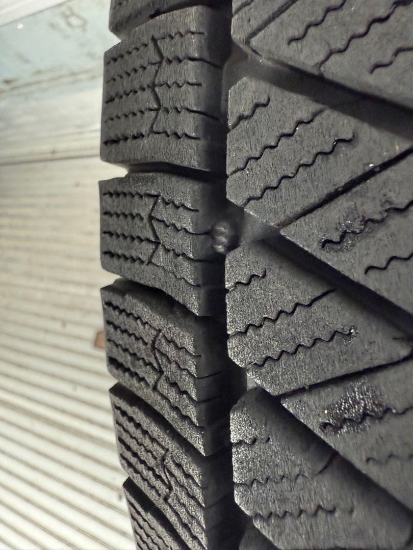 Ke-Uuブリヂストンスタッドレス195／65R15 91Q深溝