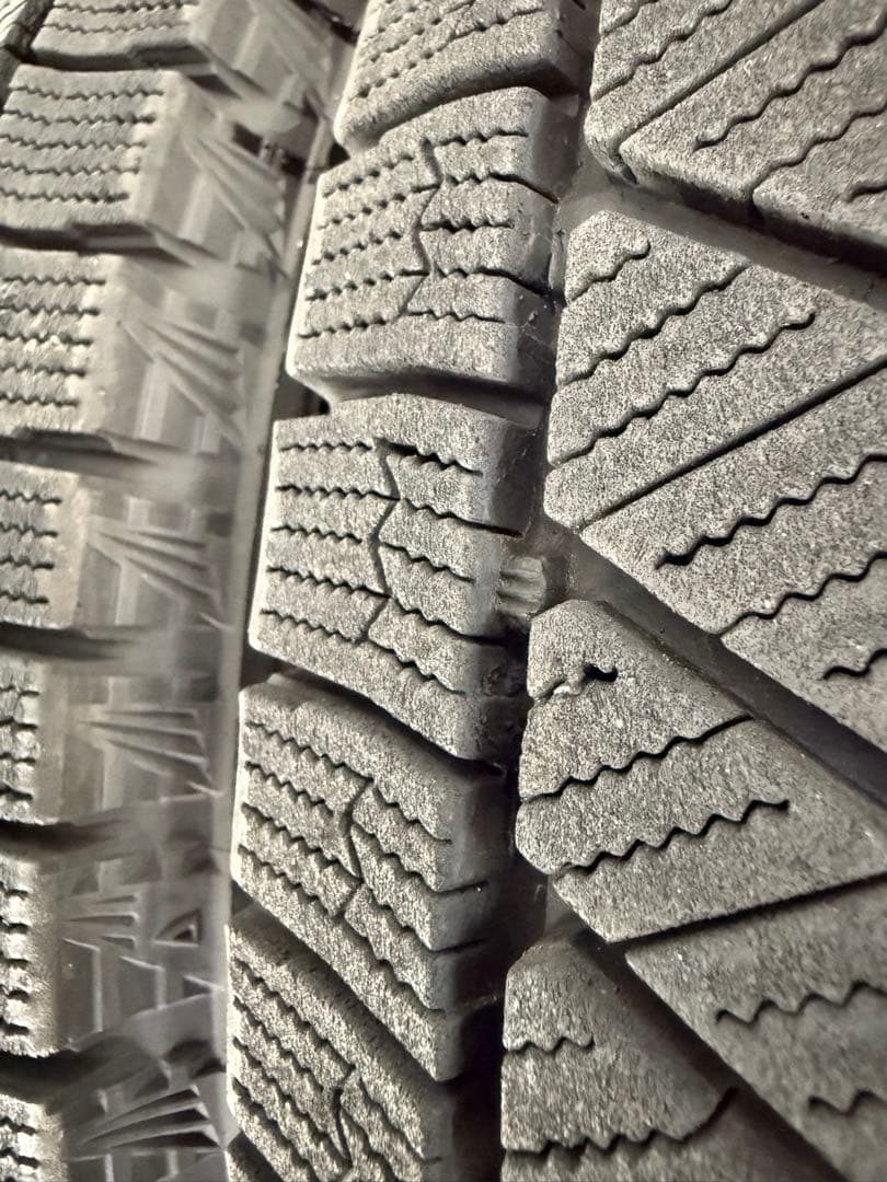 Ke-Uuブリヂストンスタッドレス195／65R15 91Q深溝