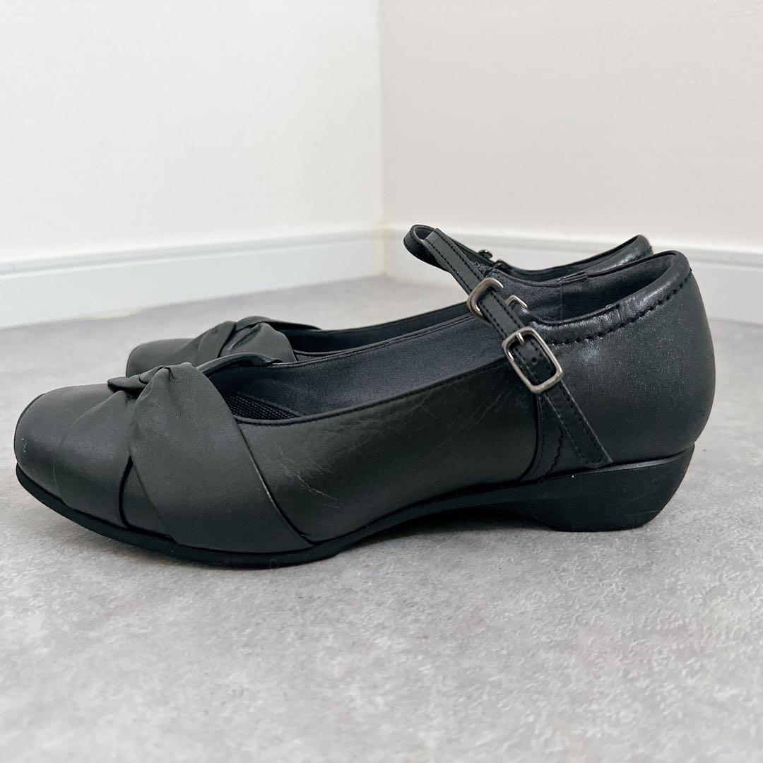 【極美品】アシックスPedala ストラップ　シューズ　黒　コンフォート　23