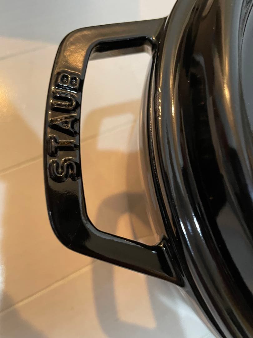 新品　ストウブ　22cm シャイニーブラック