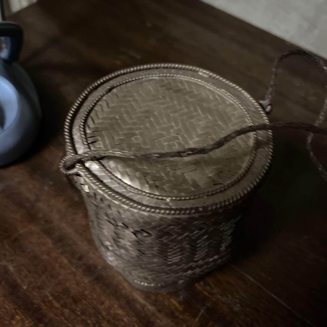 ラオス　シルバー製　円筒形小物入れ　ヴィンテージ