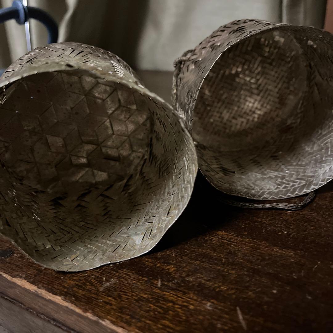 ラオス　シルバー製　円筒形小物入れ　ヴィンテージ