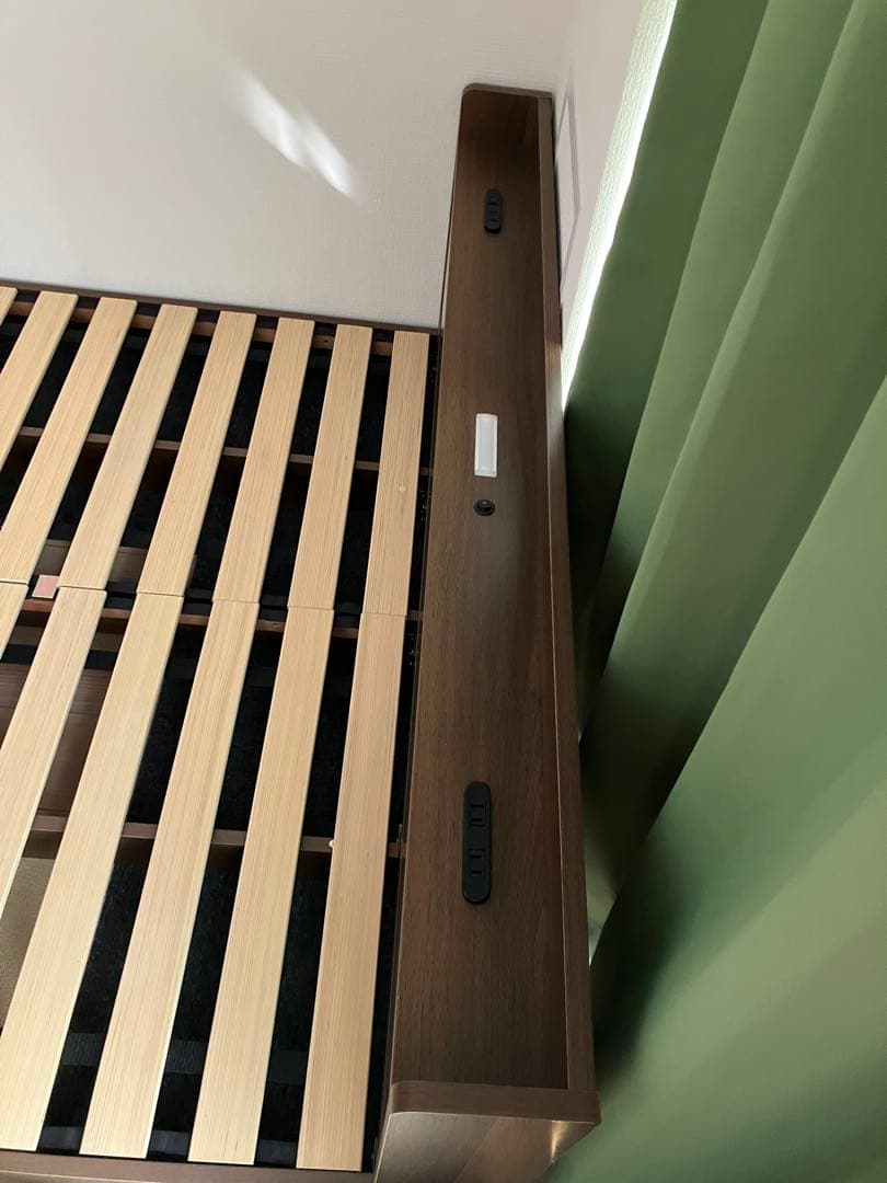 ダブルベッドフレーム ブラウン