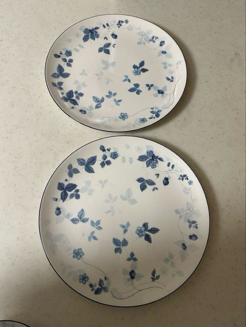  strawberry blue カップ　皿セット