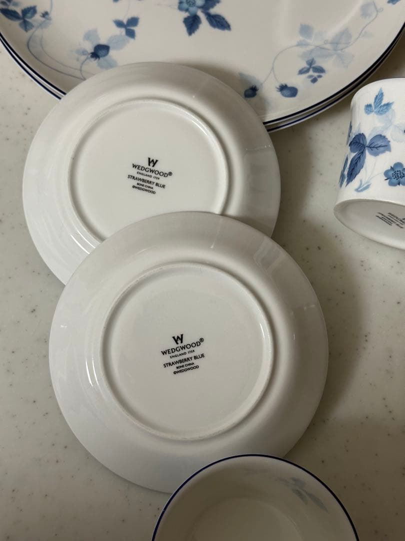  strawberry blue カップ　皿セット