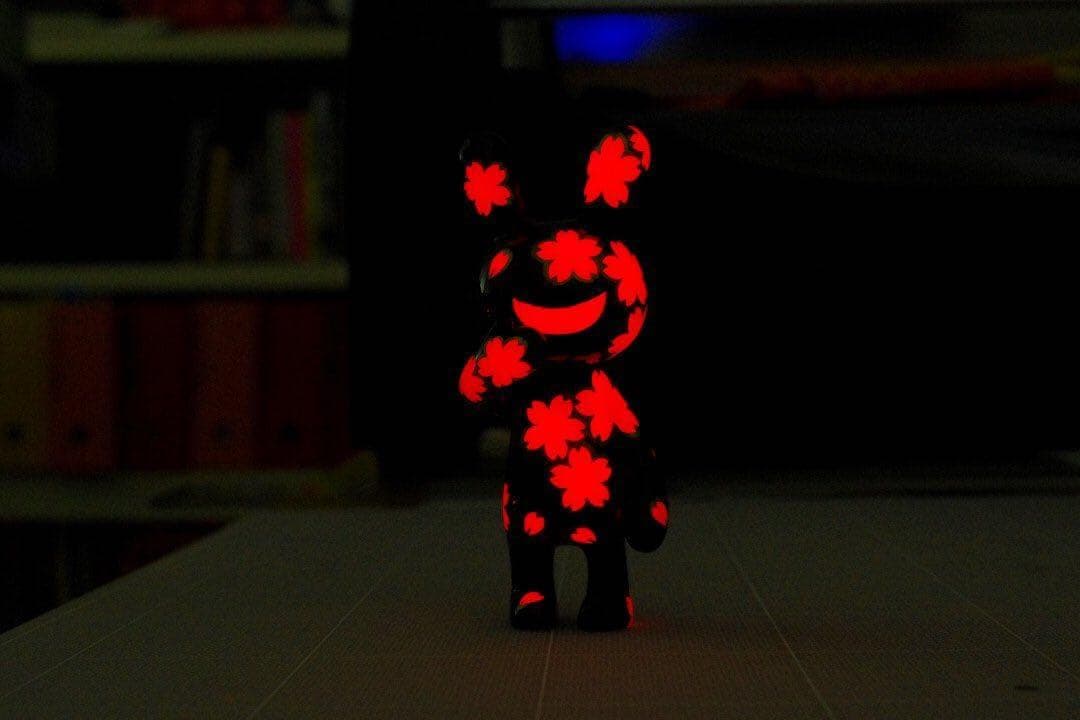 新品 赤蓄光　BLACK RABBiT 立ちver 夜桜　ブラックラビット