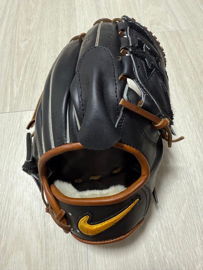 ナイキ 硬式グラブ