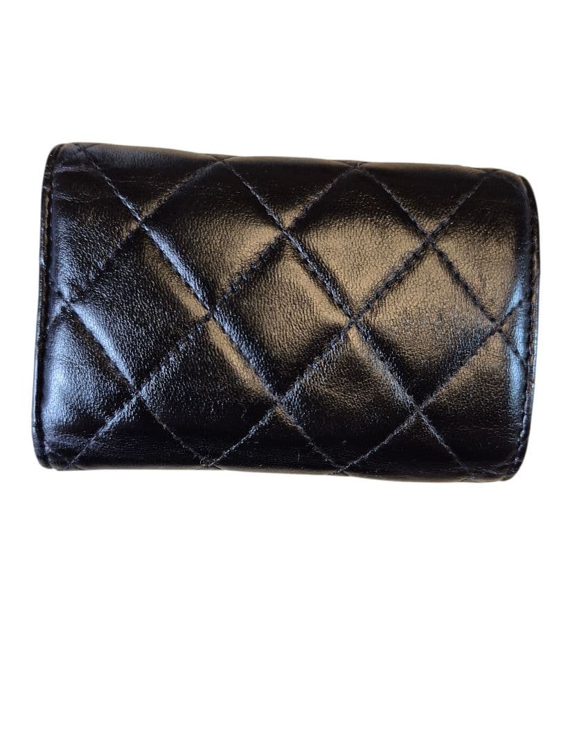 CHANEL　シャネル　マトラッセ　シルバー金具　三つ折り財布