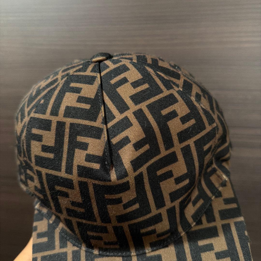 Fendi FFロゴ ベースボールキャップ