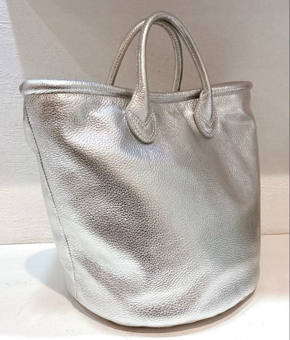 【美品】PAPILLONNER SEAU バケツトートレザーバッグ　シルバー
