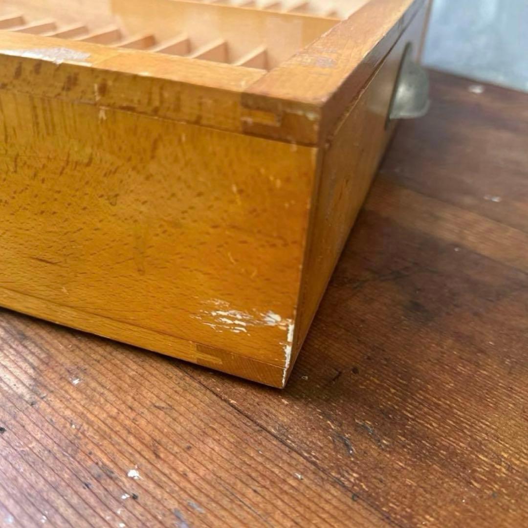 ★お値引き中★ アンティークイニシャルテープの木箱、小分け引き出し、店舗什器