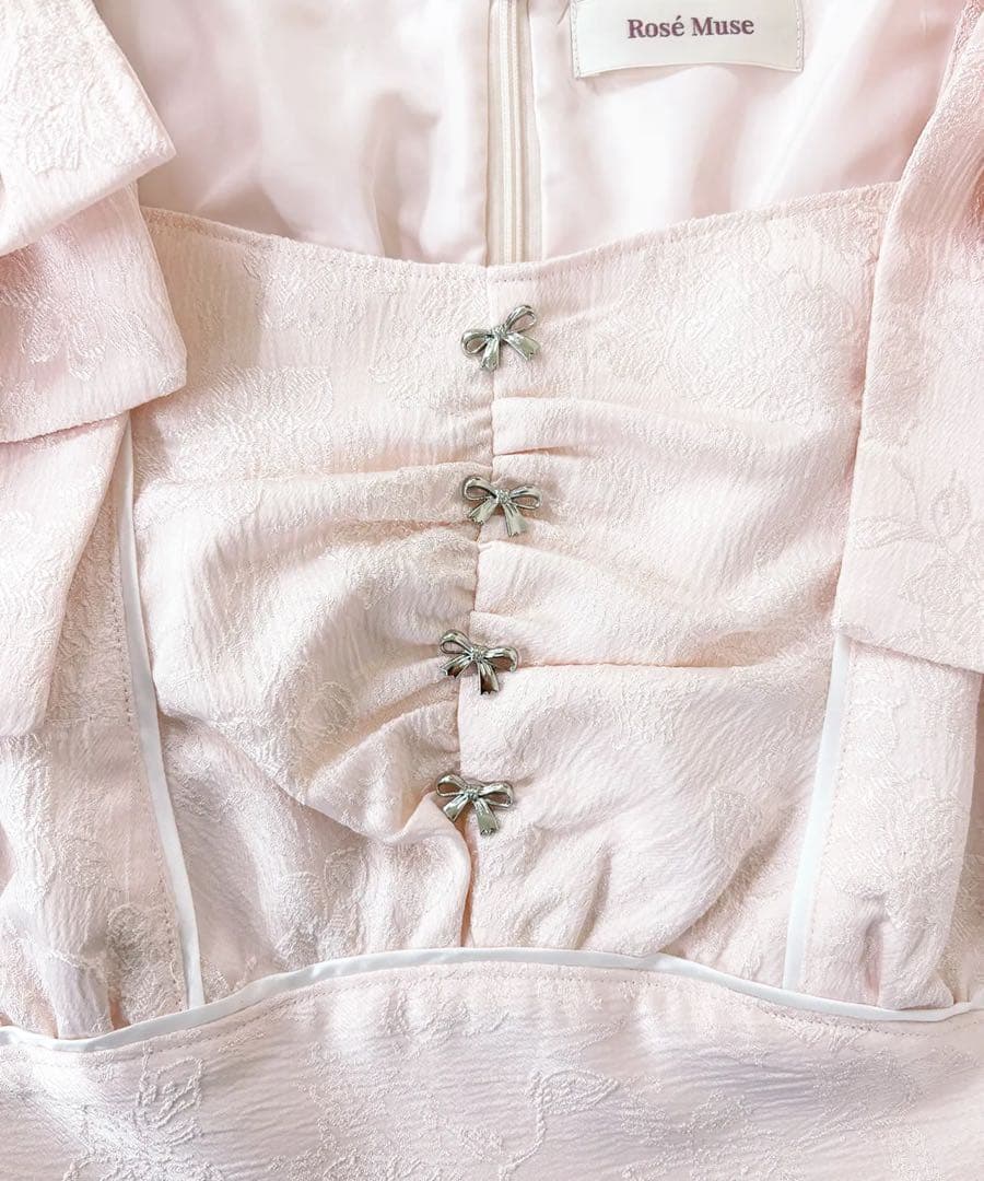 Rosé Muse shoulder ribbon jacquard dress