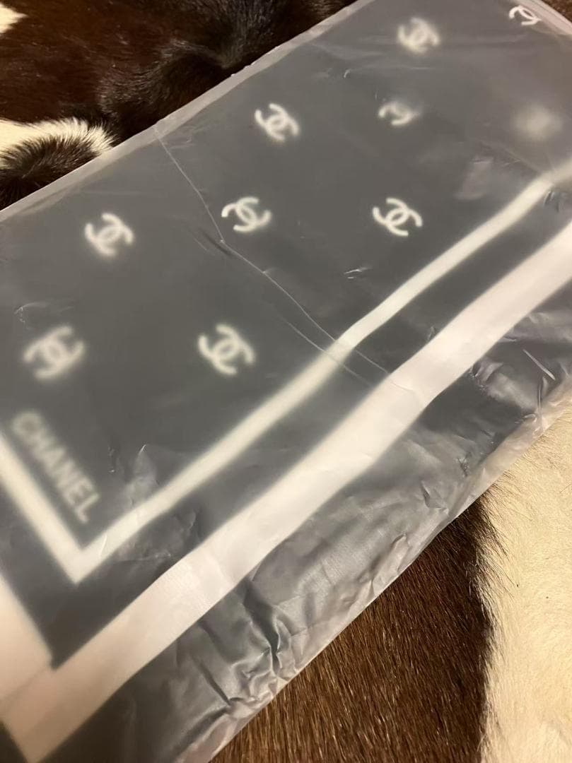 CCロゴ ブラック　大判スカーフ♡ 新品未使用