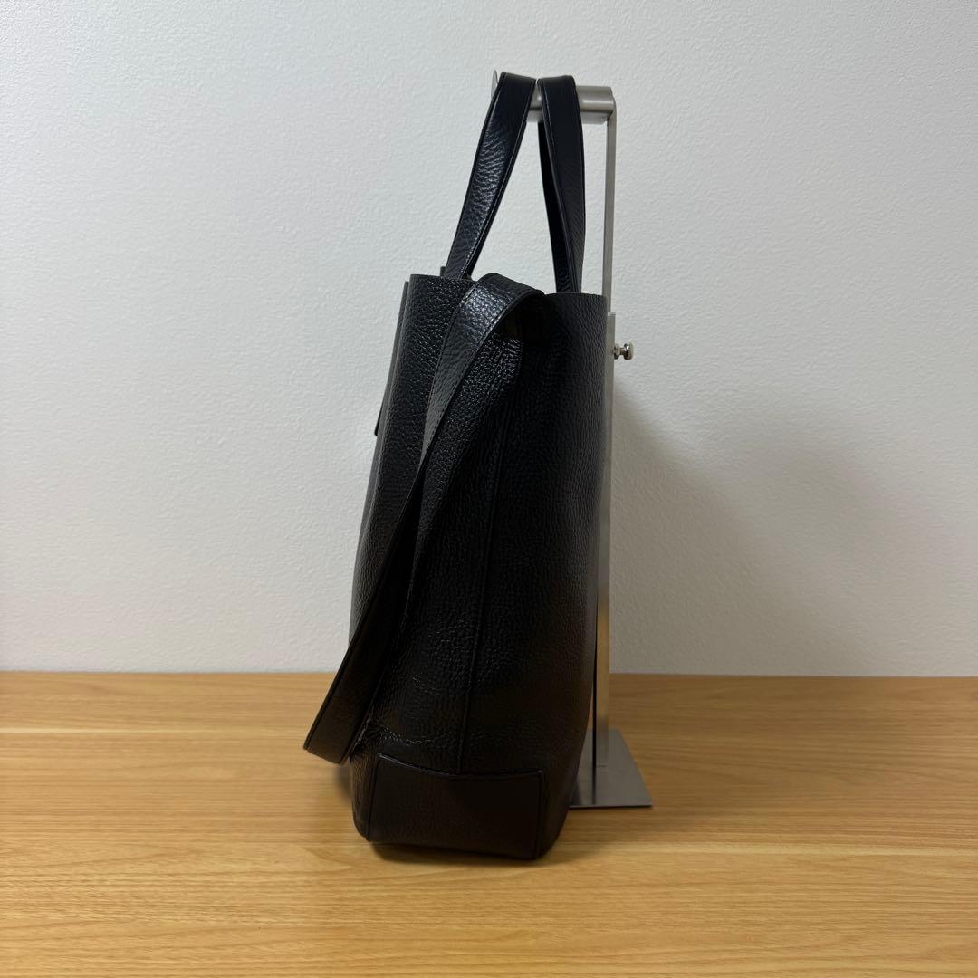 ペッレモルビダ　PMO-MB066 レザー　トートバッグ　黒　ブラック