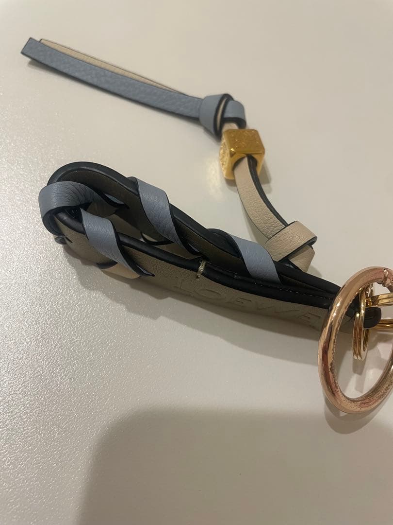 LOEWE 編み込みデザイン キーリング