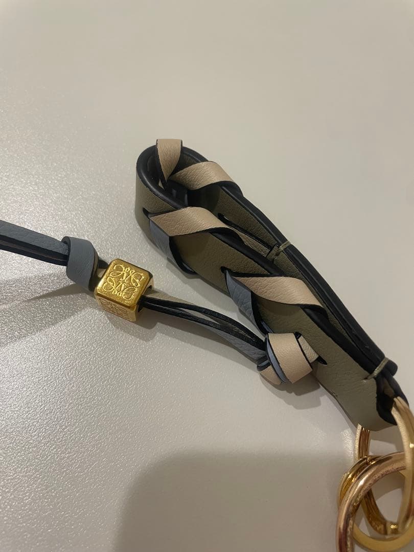 LOEWE 編み込みデザイン キーリング