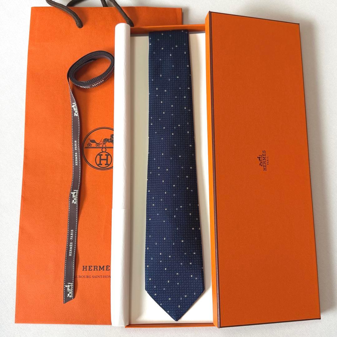 じゅりです。　　エルメス ネクタイ 《アーケードH》新品 未使用