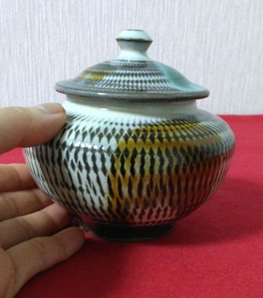 小鹿田焼 陶器 壺 飛び鉋 刷毛目