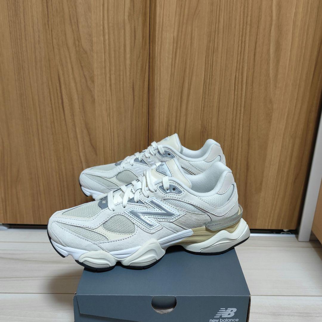【24.5cm】 ニューバランス NB U9060WHT