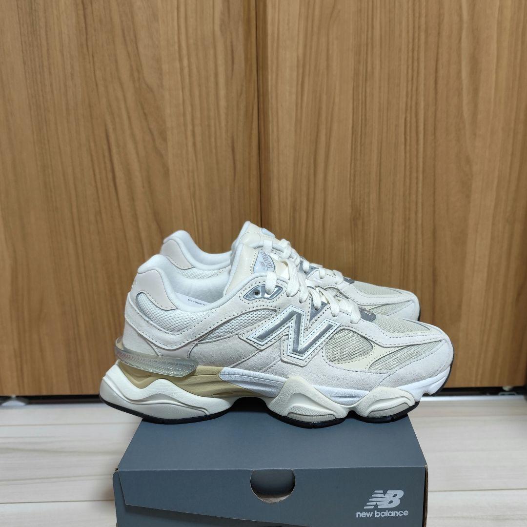 【24.5cm】 ニューバランス NB U9060WHT