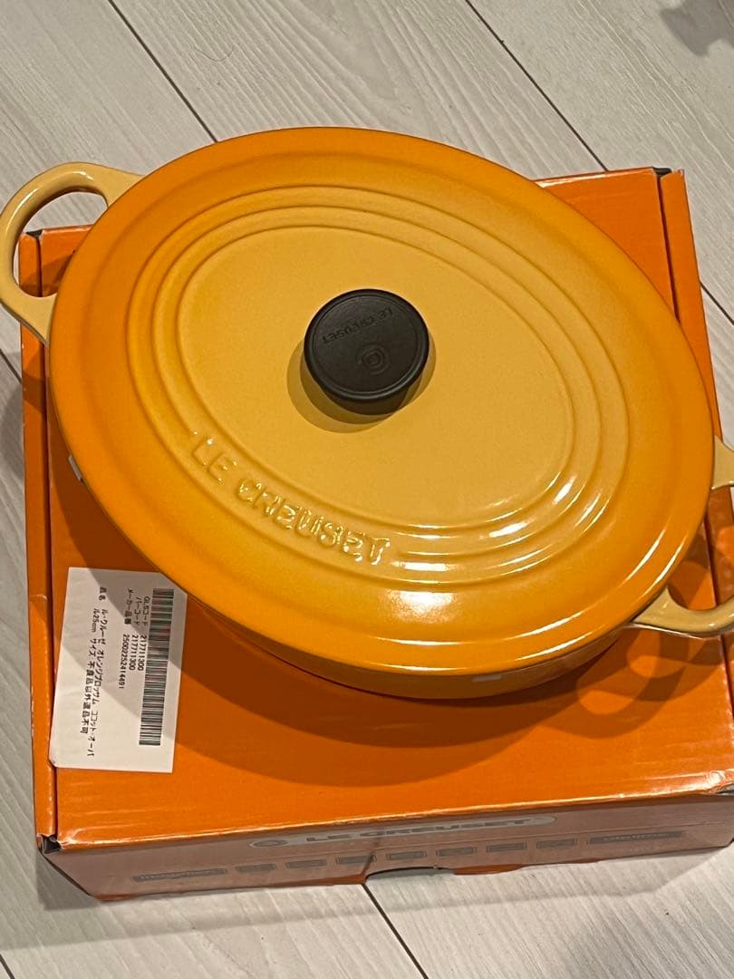 Le Creuset オーバル鍋 25cm オレンジ