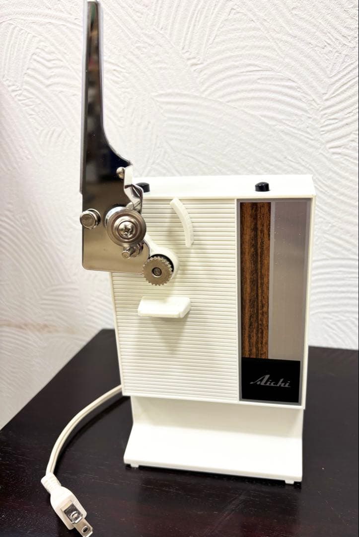 アンティーク　　昭和45年（1970年）製 愛知電気製　電動缶切り　極希少