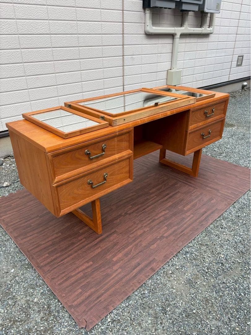 超レア！G PLAN ミッドセンチュリーデスク・ドレッサー・鏡付き