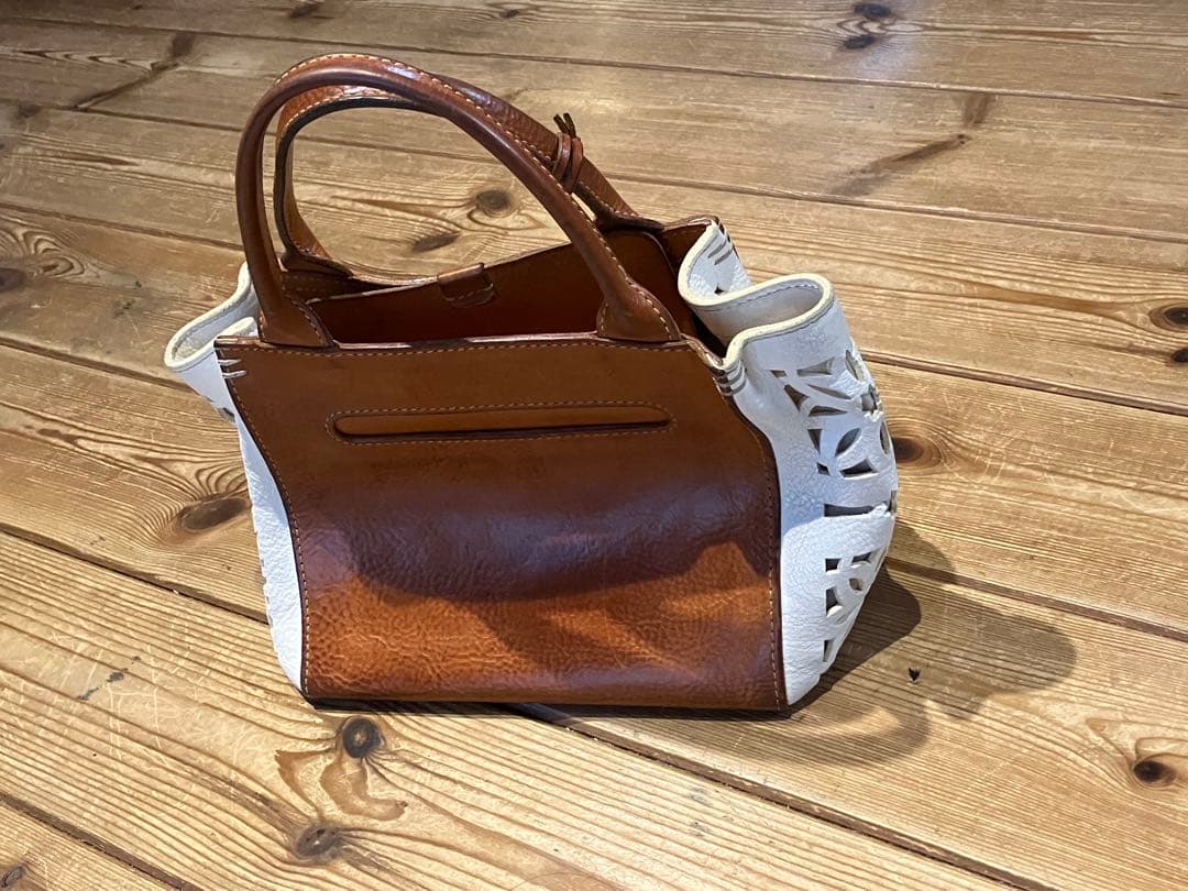 gentenキュービック カットワークトートバッグ、ミニ財布、手入れ用品セット