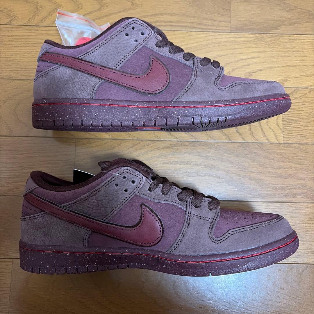 靴 NIKE SB DunkLow Pro PRM City of Love27.5