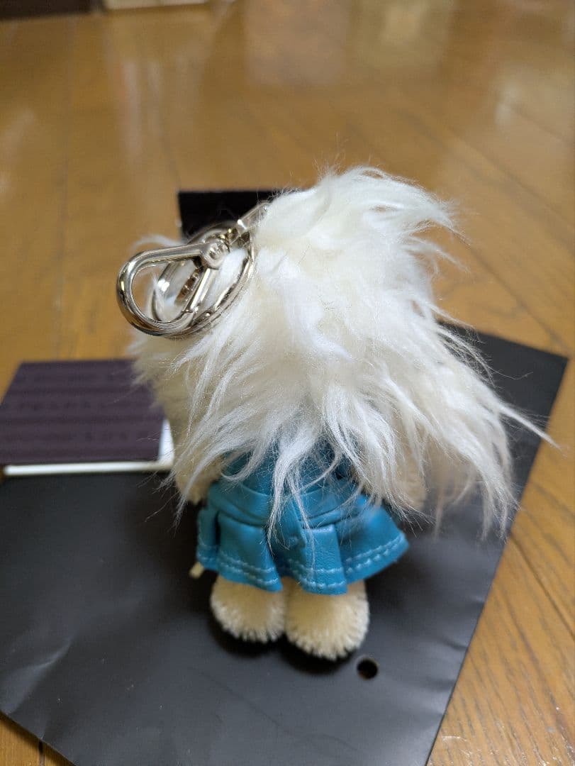 PRADA 　ベアーファーキーチャーム　レザーブルードレス