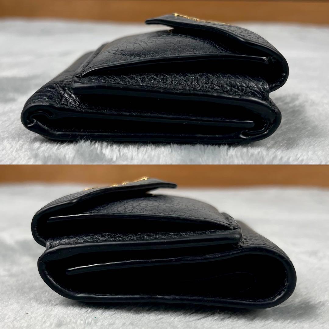 Prada プラダ ヴィッテロダイノ シボ 革 レター型 三つ折り財布 黒
