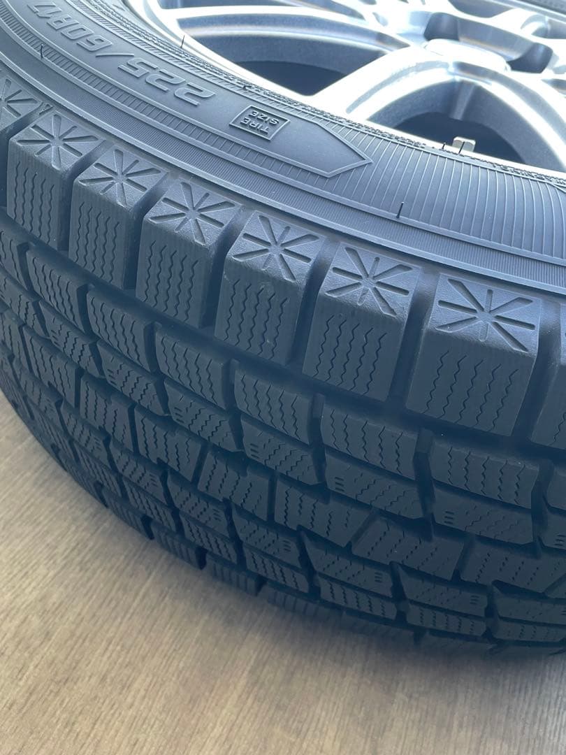 225/60R17スタッドレスタイヤホイール4本セット