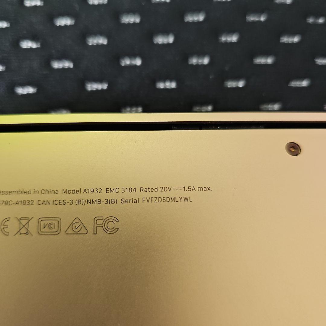 ⚓*⚓様 【ジャンク品】MacBook Air 2019 ゴールド(水没)