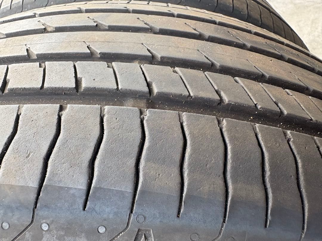 送料無料　225/45R21 ヨコハマ　アドバンデシベル　V553 2本セット
