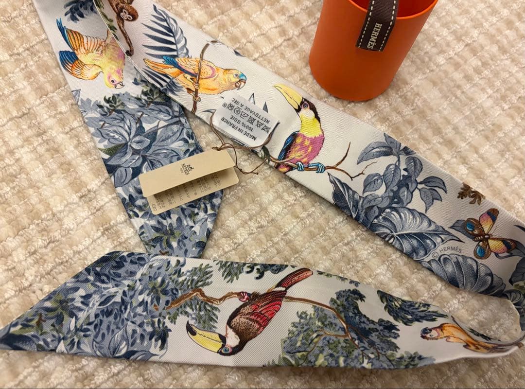 新品❗️エルメス　ツイリー 《赤道直下》　1個