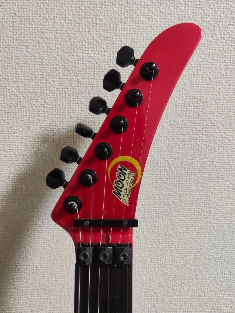 Moon Guitars / Bartolini & DiMarzio搭載モデル